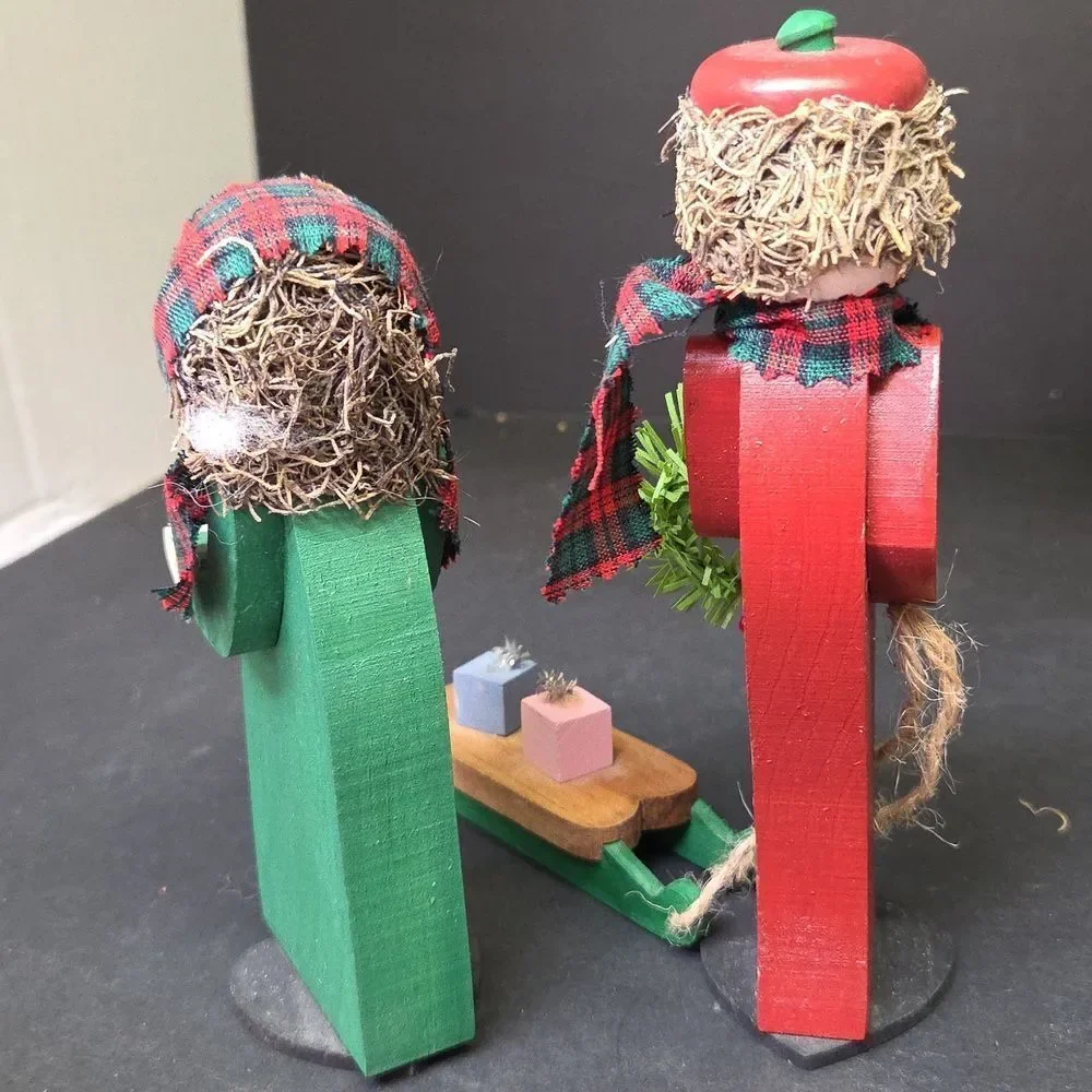 VINTAGE Wooden Dickens style‎ Christmas Carolers with Lamp post - Handmade